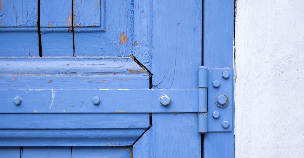 découvrez comment réparer une charnière d'ordinateur portable cassée rapidement et efficacement. guide pratique, conseils et astuces pour prolonger la vie de votre pc portable.