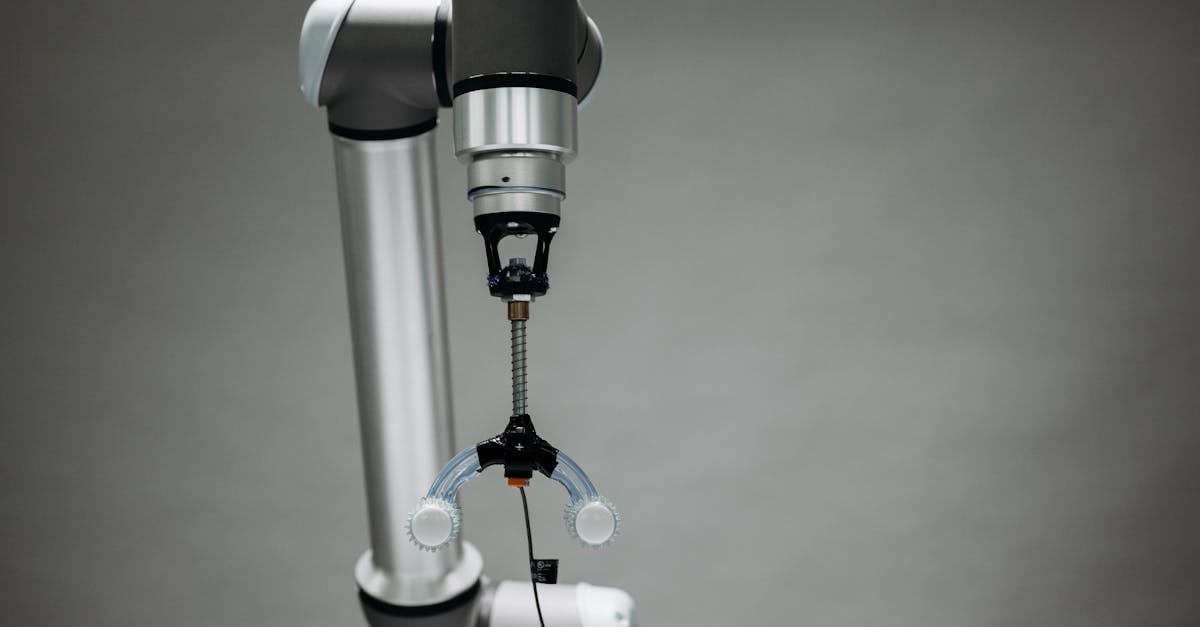 découvrez les activités de robotique extrascolaire pour développer les compétences en programmation, créativité et travail d'équipe chez les jeunes passionnés de technologie.