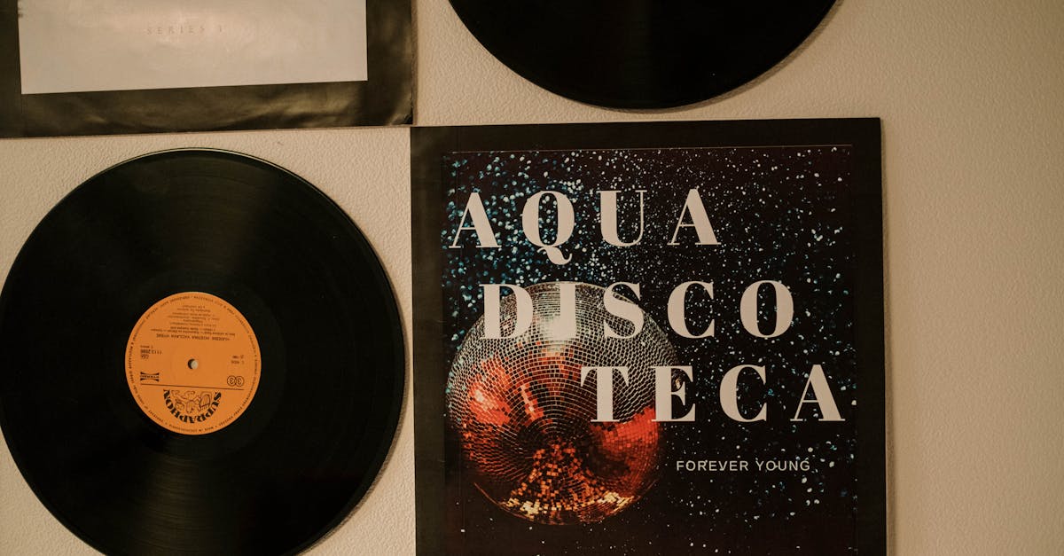 découvrez notre sélection de moniteurs de différentes tailles en pouces, adaptés à tous vos besoins professionnels et de divertissement.