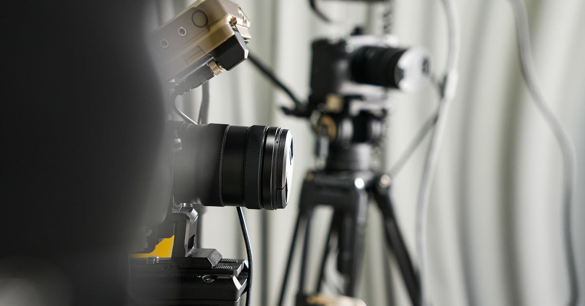 découvrez l'équipement essentiel pour créer du contenu vidéo de qualité professionnelle, adapté à tous les niveaux de compétence.