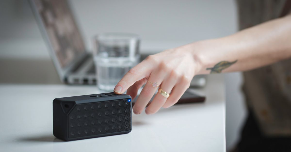 découvrez comment connecter plusieurs enceintes bluetooth simultanément pour une expérience audio immersive et synchronisée partout chez vous.