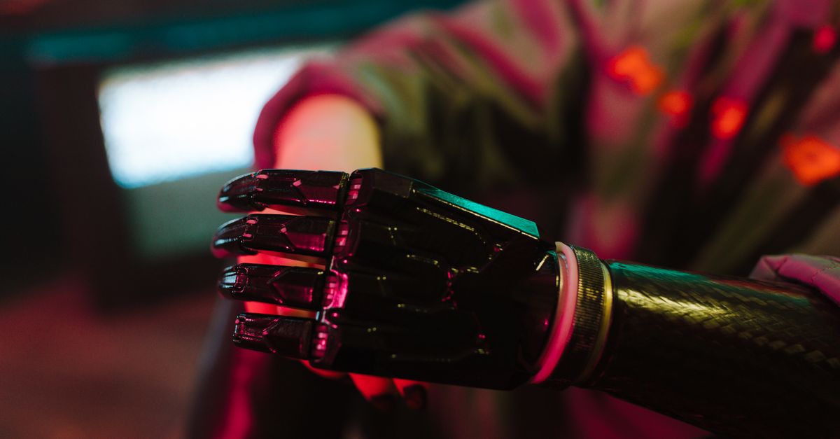 découvrez l'univers immersif de cyberpunk 2077, un jeu vidéo d'action-rpg futuriste où vous explorez night city, une métropole tentaculaire pleine de dangers et de technologies avancées.