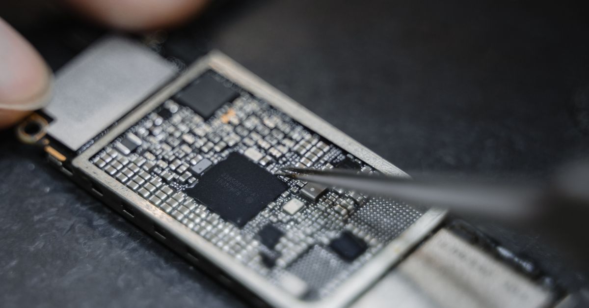 réparation de cartes électroniques : diagnostic précis, remise en état rapide et garantie de qualité pour tous types de cartes électroniques.