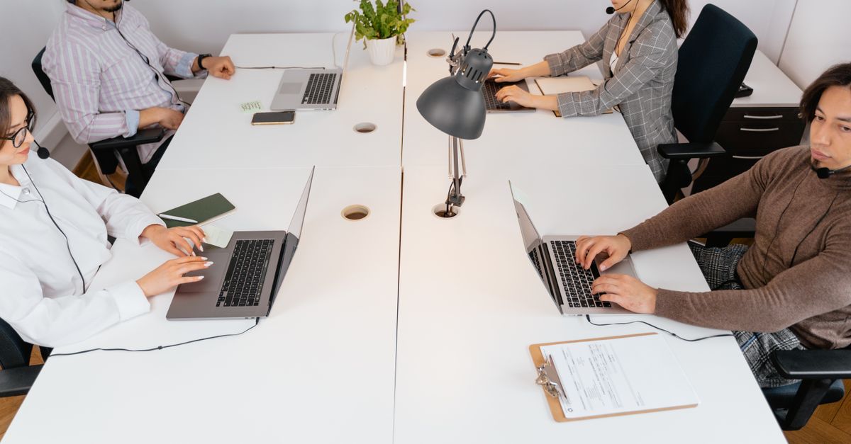 externalisez vos services informatiques pour améliorer l'efficacité, réduire les coûts et accéder à une expertise spécialisée avec notre solution d'it outsourcing.