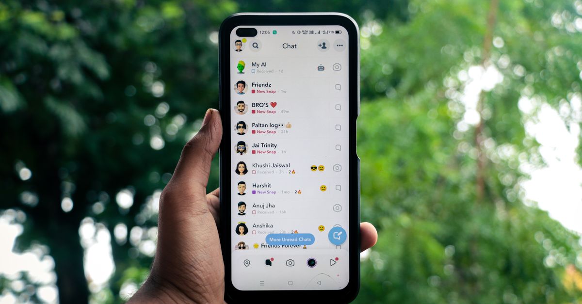 découvrez tout sur snapchat red, la nouvelle version tendance de l'application snapchat avec des fonctionnalités exclusives et un design repensé.
