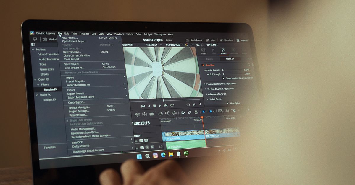 découvrez notre logiciel de montage vidéo facile à utiliser, offrant des outils puissants pour créer des vidéos professionnelles en un rien de temps.